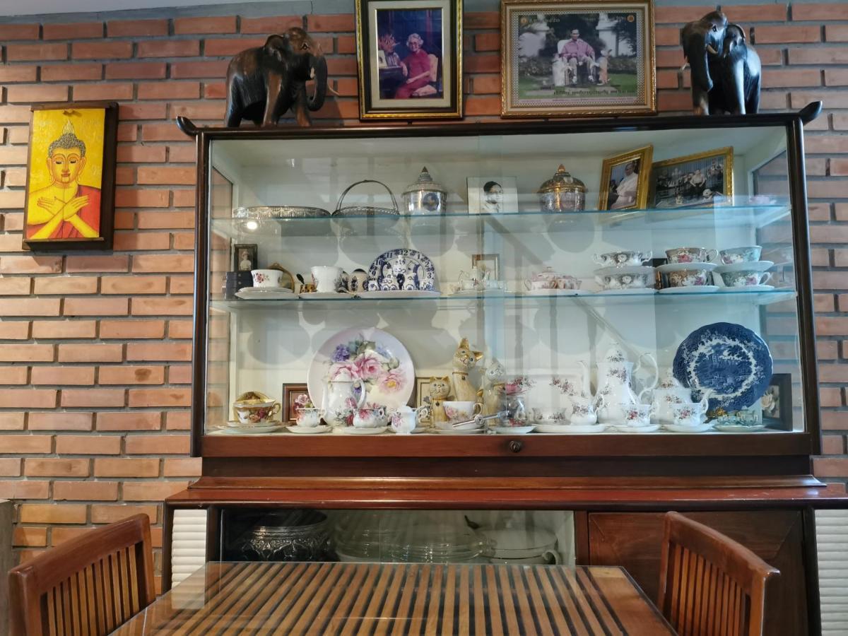 Tavee Guesthouse Bangkok Luaran gambar