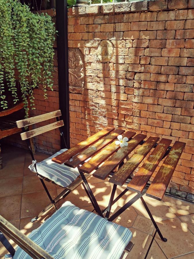 Tavee Guesthouse Bangkok Luaran gambar