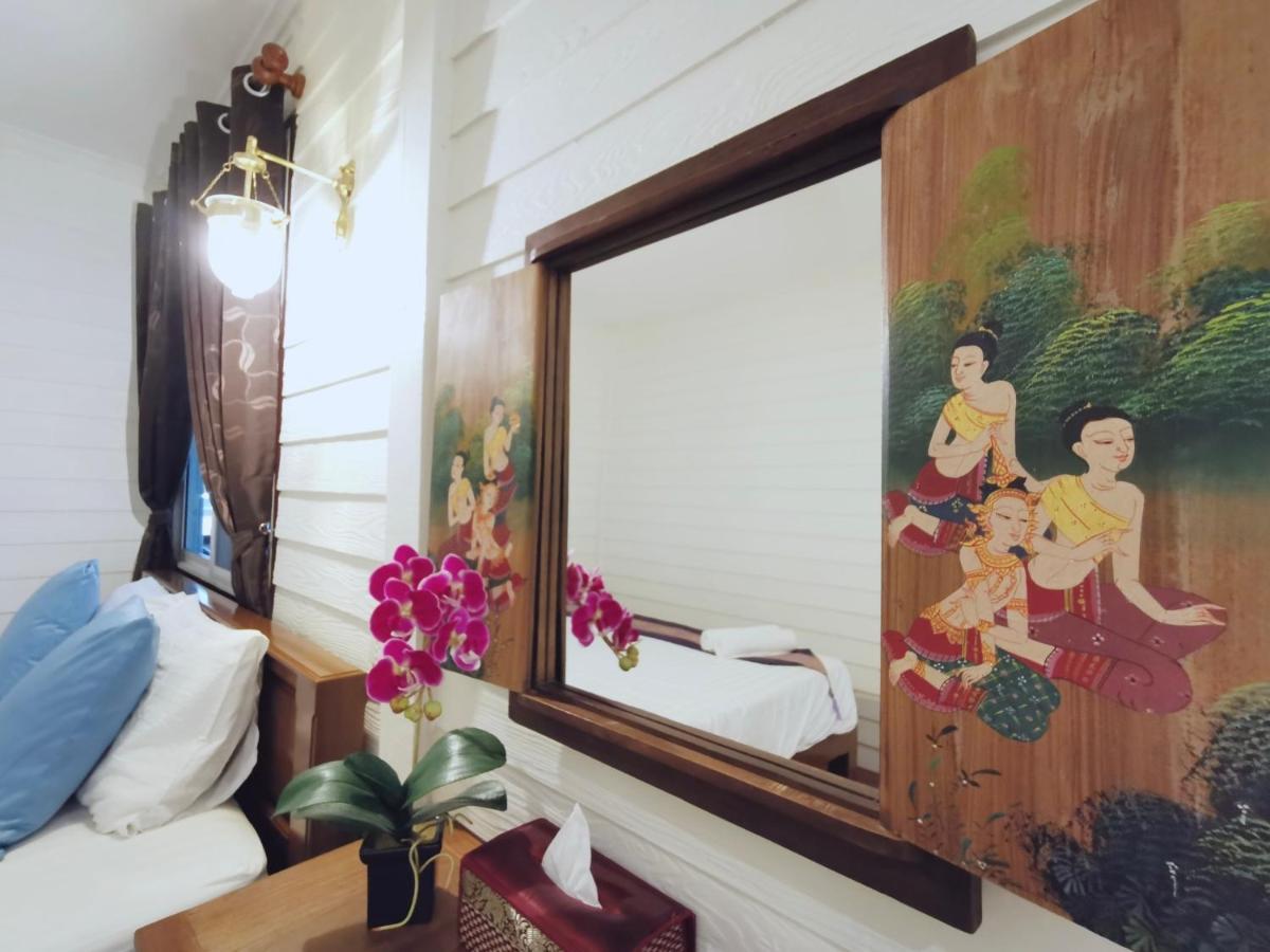 Tavee Guesthouse Bangkok Luaran gambar