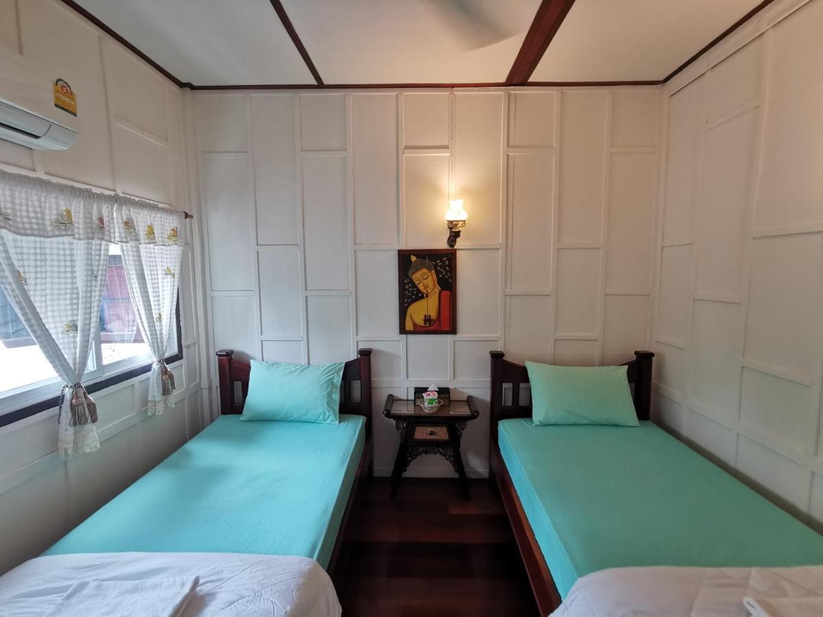 Tavee Guesthouse Bangkok Luaran gambar