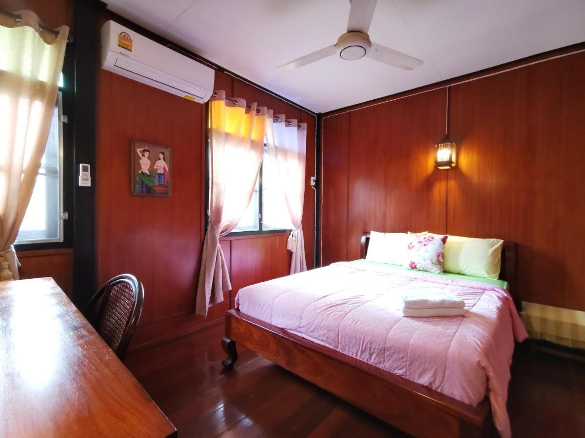 Tavee Guesthouse Bangkok Luaran gambar